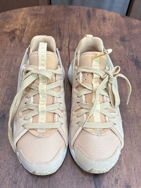 Women’s Huarache Craft Beige Athletic Sneakers - Comfortable Everyday Trainer
